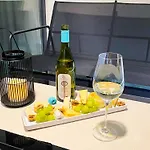 Aqua Apartment *